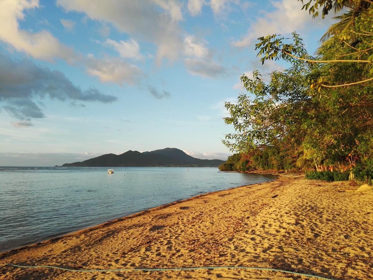 Kahamut-An Beach And Cottages Puerto Princesa Exterior photo