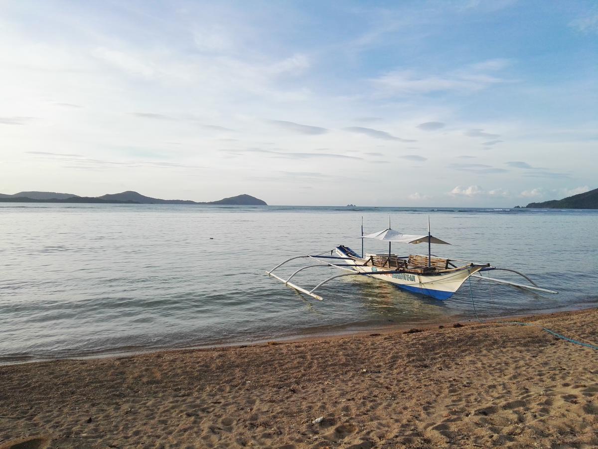 Kahamut-An Beach And Cottages Puerto Princesa Exterior photo