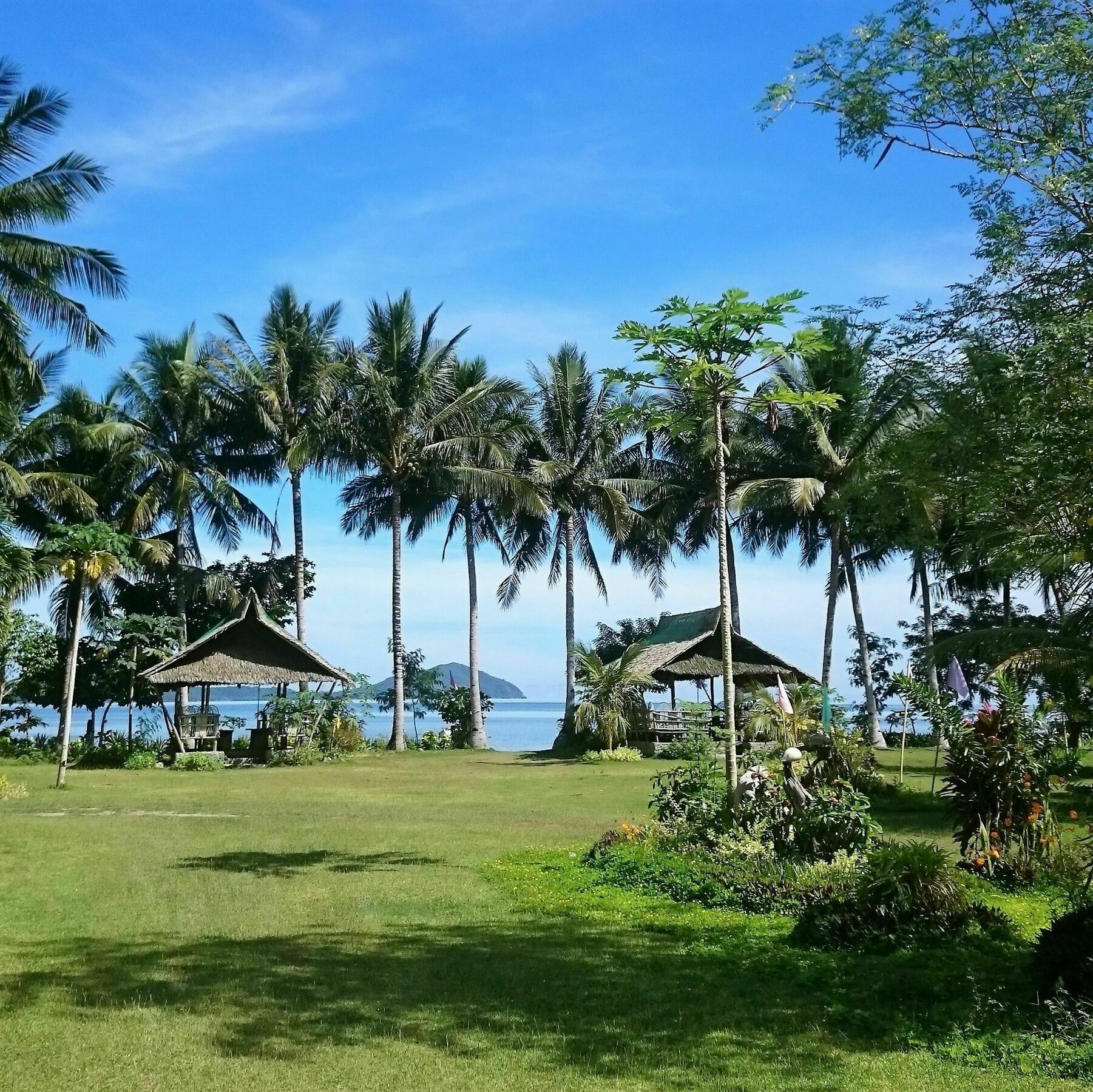 Kahamut-An Beach And Cottages Puerto Princesa Exterior photo