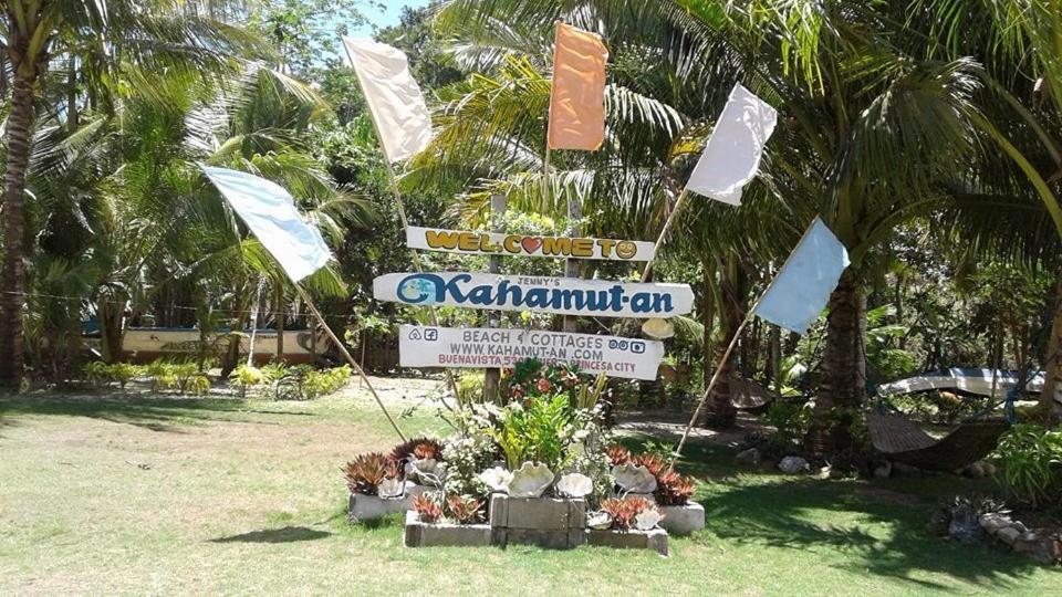 Kahamut-An Beach And Cottages Puerto Princesa Exterior photo